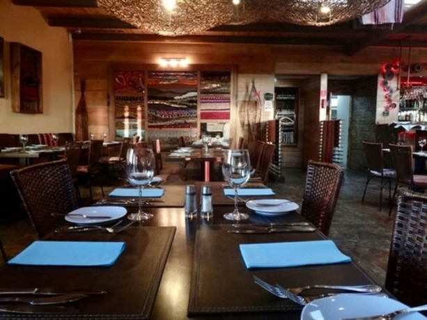 Imagen del bar/restaurante del Hotel Noi Borde Loa. Foto 5