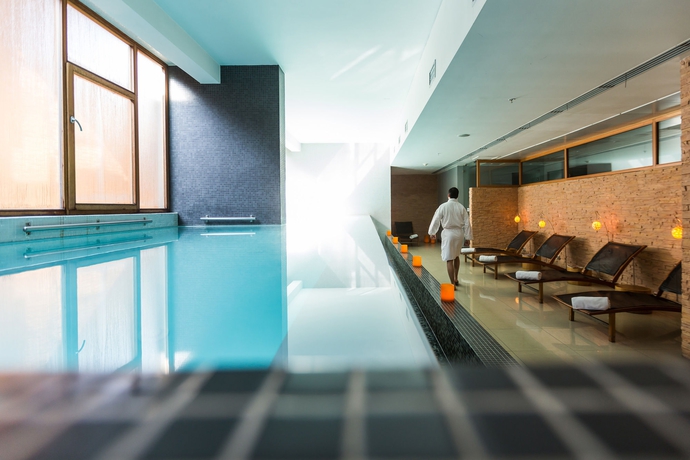Imagen de la piscina del Hotel Noi Vitacura. Foto 14