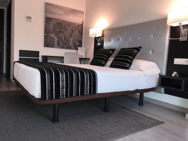 Imagen de la habitación del Hotel Noia. Foto 3