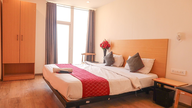 Imagen general del Hotel Noida Grand 121. Foto 1