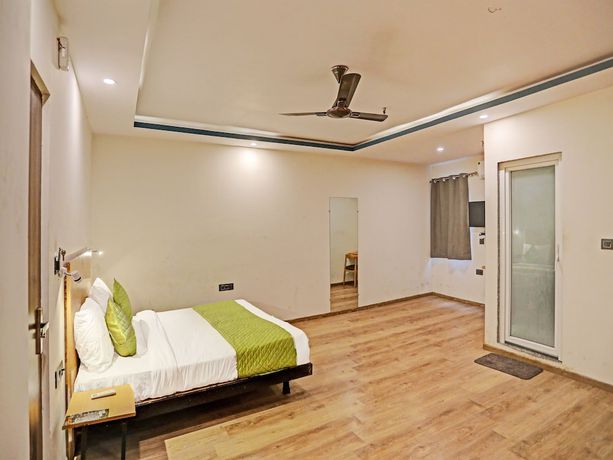 Imagen de la habitación del Hotel Noida Grand Sec 58 By F9s. Foto 2