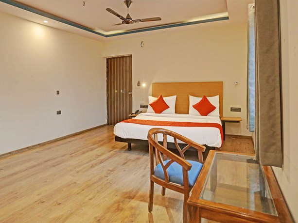 Imagen de la habitación del Hotel Noida Grand Sec 58 By F9s. Foto 13