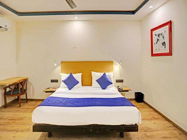 Imagen de la habitación del Hotel Noida Grand Sec 58 By F9s. Foto 14