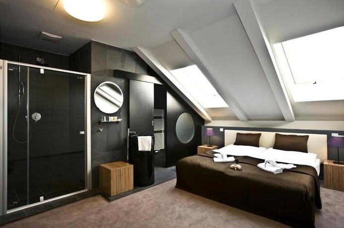 Imagen de los exteriores del Hotel Noir, Praga. Foto 5