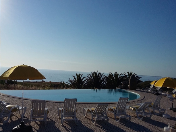 Imagen de la piscina del Hotel Noiva Do Mar. Foto 17