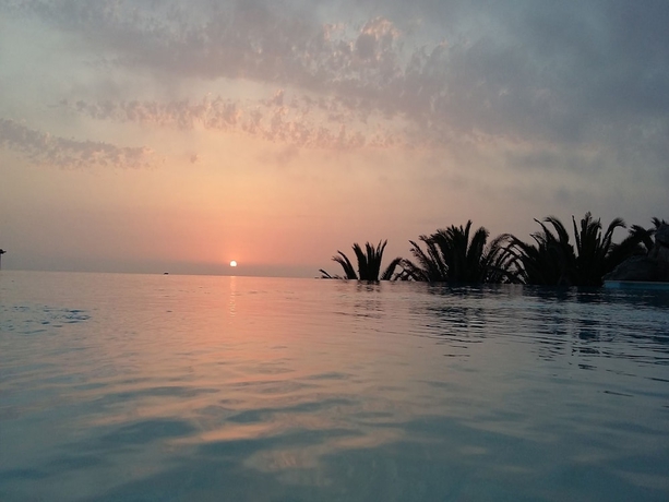 Imagen de la piscina del Hotel Noiva Do Mar. Foto 18