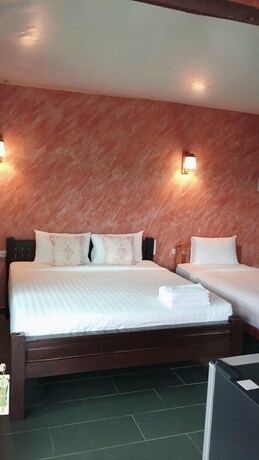 Imagen de la habitación del Hotel Nok Chan Mee Na. Foto 23