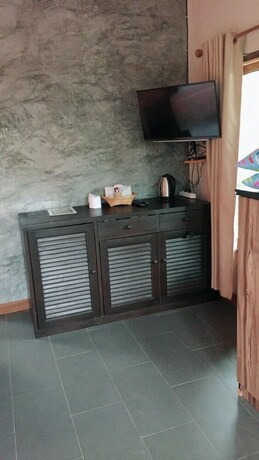 Imagen de la habitación del Hotel Nok Chan Mee Na. Foto 24