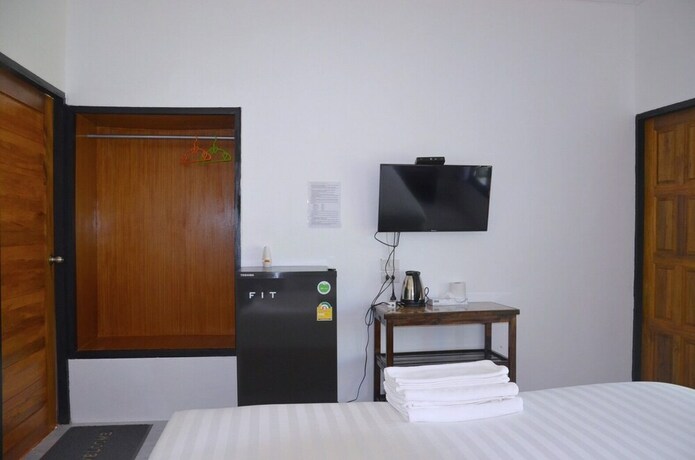 Imagen de la habitación del Hotel Nok Chan Mee Na. Foto 30