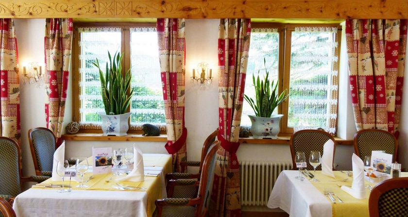 Imagen del bar/restaurante del Hotel Nolda. Foto 3