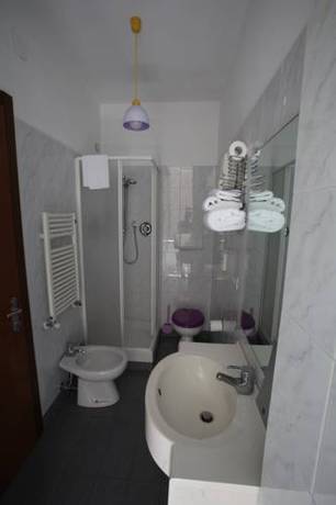 Imagen de la habitación del Hotel Nologo. Foto 4