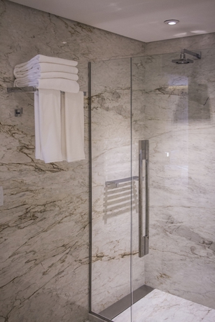 Imagen de la habitación del Hotel Nomaa. Foto 17