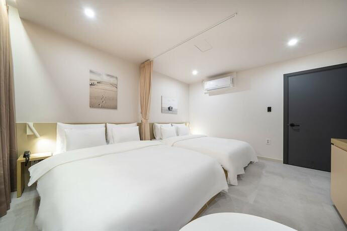 Imagen general del Hotel Nomad AANK Gu-Mi Branch. Foto 11