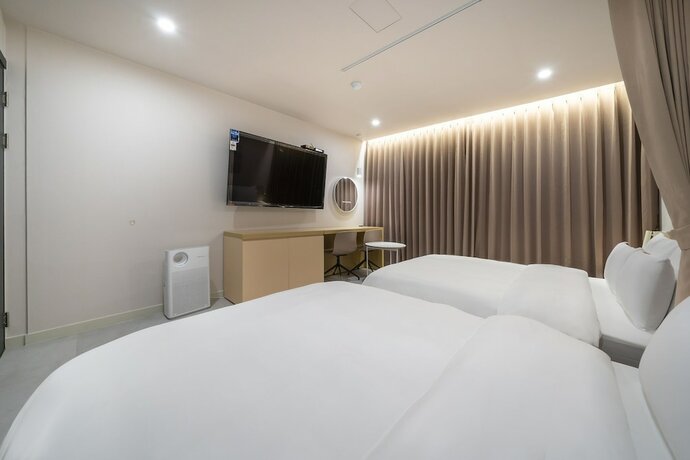 Imagen general del Hotel Nomad AANK Gu-Mi Branch. Foto 13