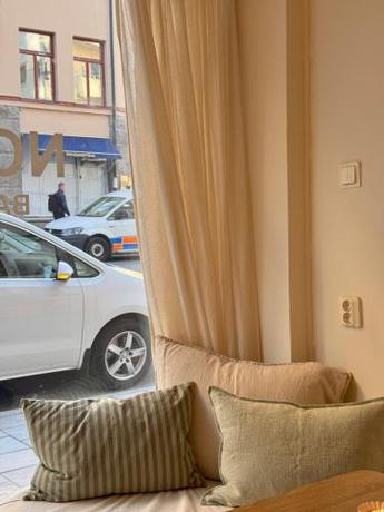 Imagen de la habitación del Hotel Nomad City. Foto 16