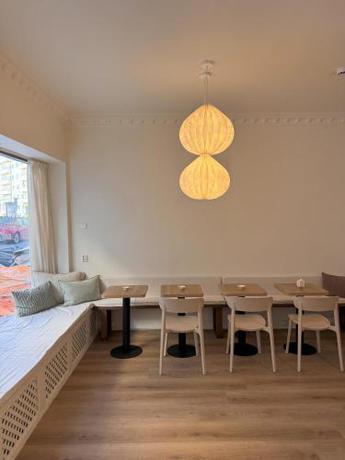 Imagen de la habitación del Hotel Nomad City. Foto 17