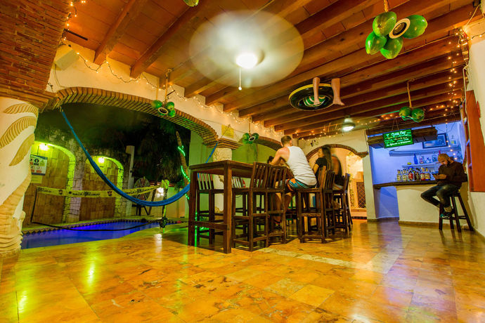 Imagen del bar/restaurante del Hotel Nomads Enigmatic and Restaurant Bar. Foto 5
