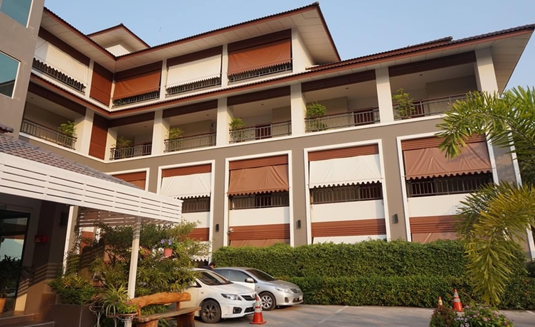 Imagen de los exteriores del Hotel Non C Park. Foto 18