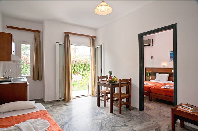 Imagen de la habitación del Hotel Nontas Suites. Foto 7