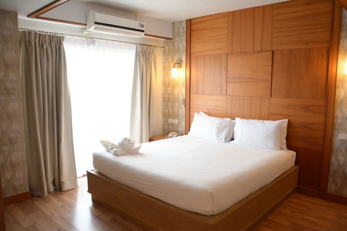Imagen de la habitación del Hotel Nonthaburi Palace. Foto 4