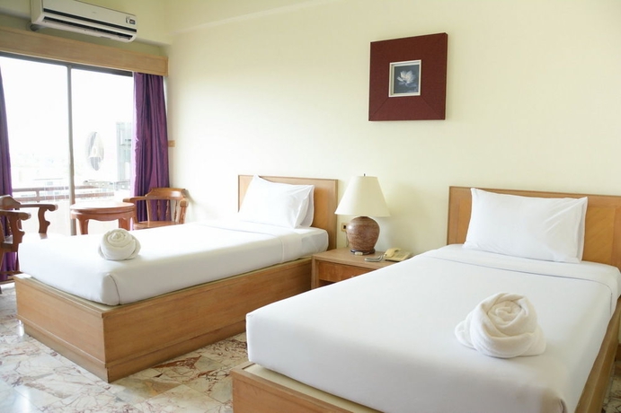 Imagen de la habitación del Hotel Nonthaburi Palace. Foto 7