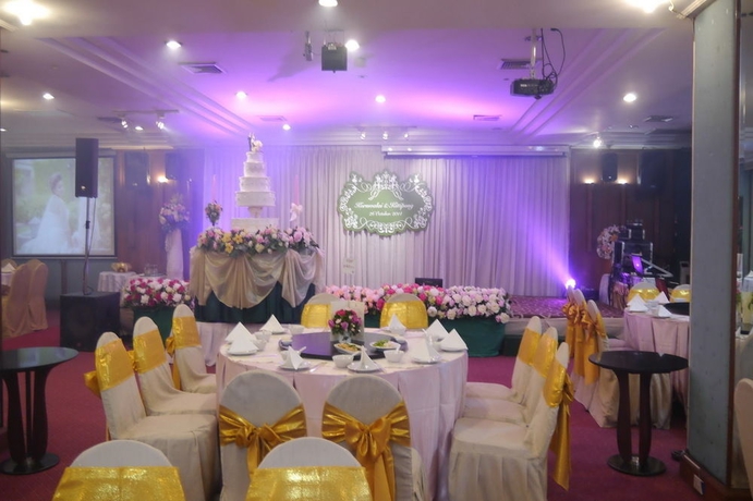 Imagen de los interiores del Hotel Nonthaburi Palace. Foto 12