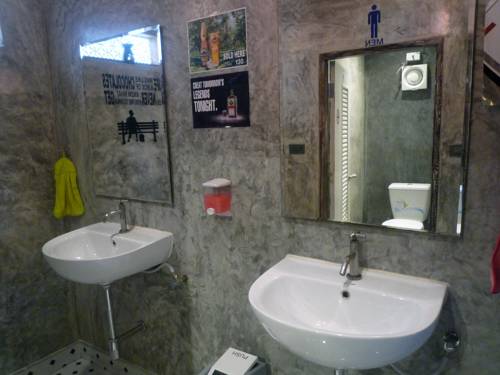 Imagen de la habitación del Hotel Noom Guesthouse. Foto 4