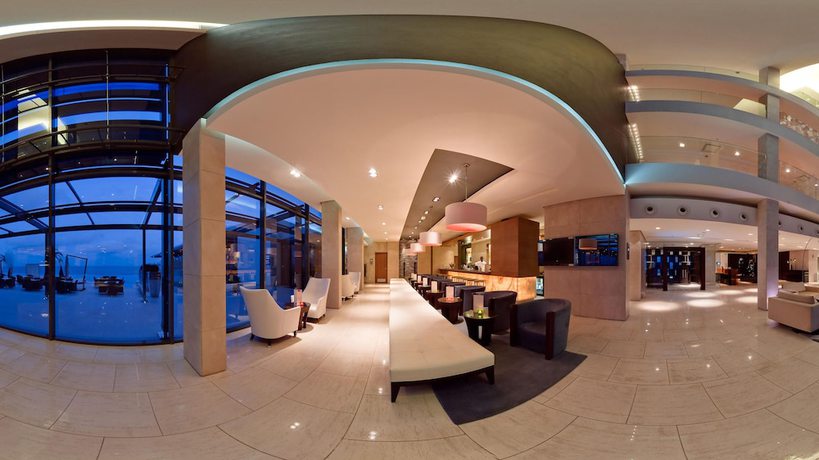 Imagen del bar/restaurante del Hotel Noom Hotel Dakar Sea Plaza, a member of Radisson Individuals. Foto 2