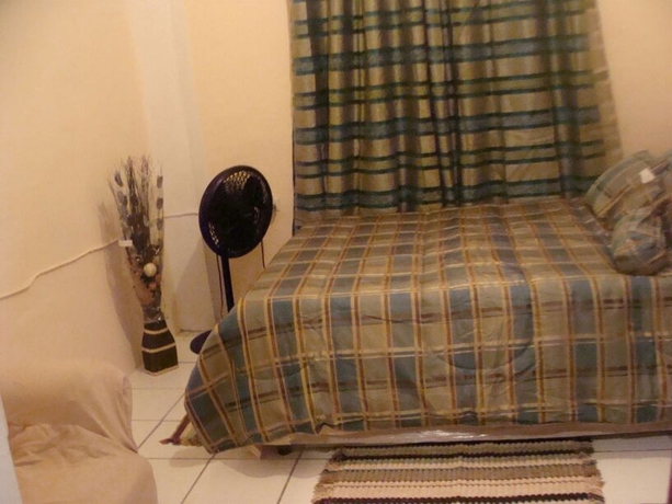 Imagen de la habitación del Hotel Noon's Visitor's Accommodation. Foto 3
