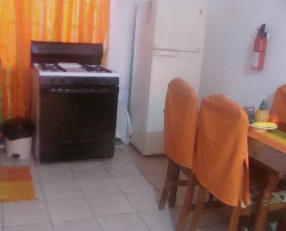 Imagen de la habitación del Hotel Noon's Visitor's Accommodation. Foto 7