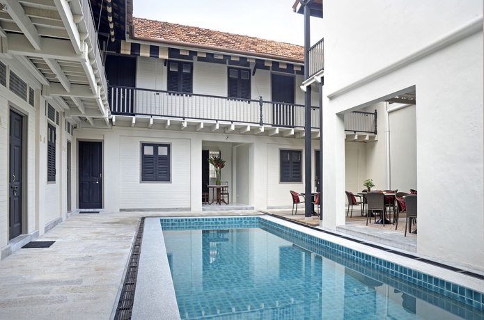 Imagen de la piscina del Hotel Noordin Mews. Foto 13