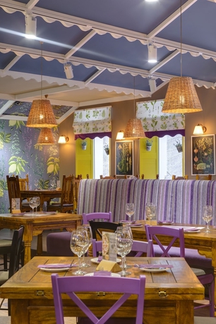 Imagen del bar/restaurante del Hotel Noorus SPA Inn. Foto 4