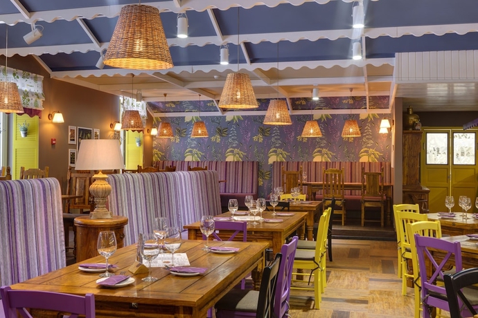 Imagen del bar/restaurante del Hotel Noorus SPA Inn. Foto 5