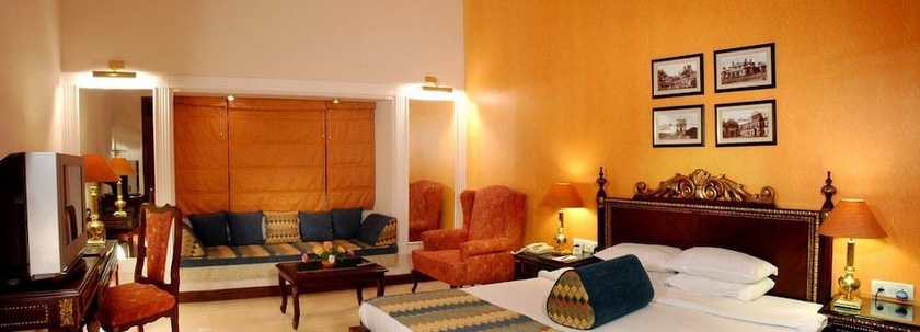 Imagen de la habitación del Hotel Noor-us-sabah Palace. Foto 6