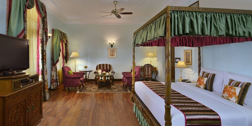 Imagen de la habitación del Hotel Noor-us-sabah Palace. Foto 7