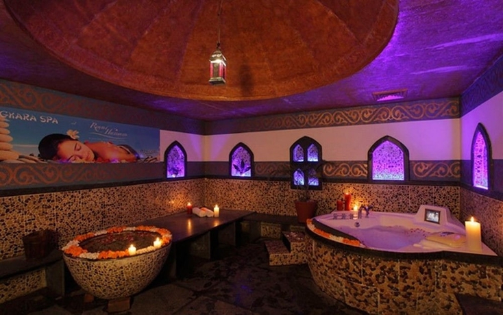 Imagen de los interiores del Hotel Noor-us-sabah Palace. Foto 17