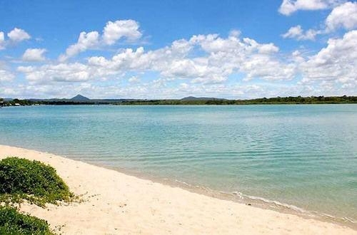 Imagen general del Hotel Noosa Harbour Resort. Foto 11