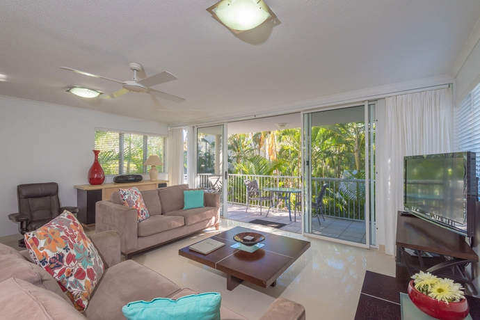 Imagen de los interiores del Hotel Noosa Outrigger Beach Resort. Foto 13