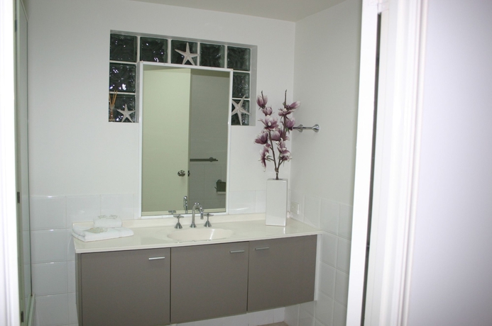 Imagen de la habitación del Hotel Noosa Outrigger Beach Resort. Foto 9