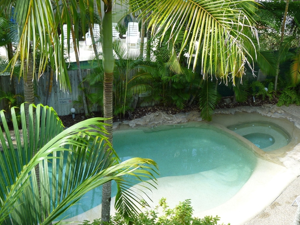 Imagen de la piscina del Hotel Noosa Outrigger Beach Resort. Foto 15