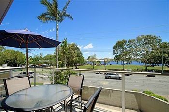 Imagen de los exteriores del Hotel Noosa River Palms. Foto 11