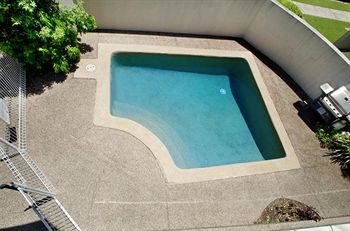 Imagen de la piscina del Hotel Noosa River Palms. Foto 13