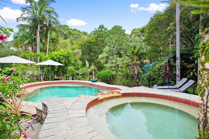Imagen de la piscina del Hotel Noosa Valley Manor Bandb Retreat. Foto 33