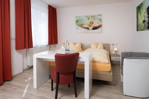 Imagen de la habitación del Hotel Nora, Bad Krozingen. Foto 7