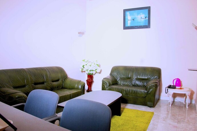 Imagen general del Hotel Nora, Cotonou. Foto 2