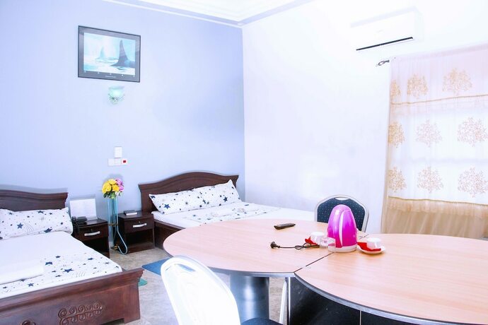 Imagen de la habitación del Hotel Nora, Cotonou. Foto 16