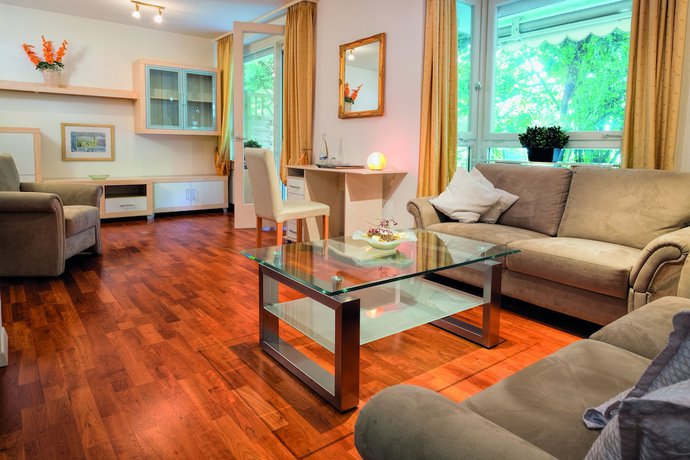 Imagen de la habitación del Hotel Nora, Schlatt. Foto 13