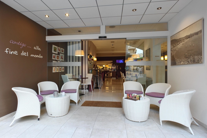 Imagen de los interiores del Hotel Norai. Foto 11