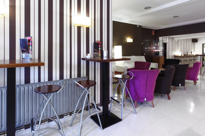 Imagen del bar/restaurante del Hotel Norai. Foto 8