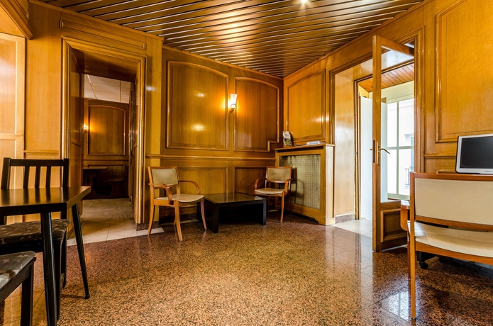 Imagen de los interiores del Hotel Nord Est, París. Foto 14